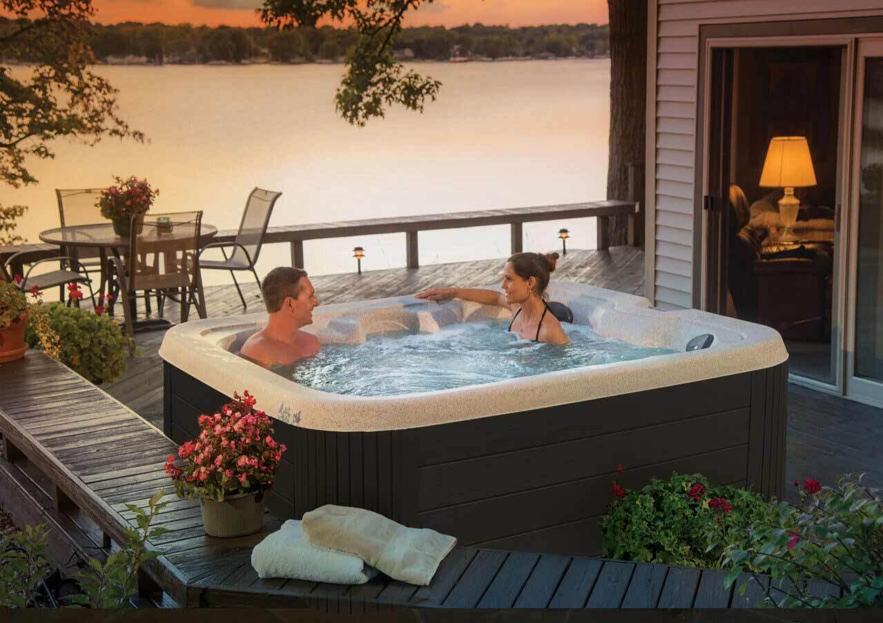 Master Spas getaway lodge hot tub